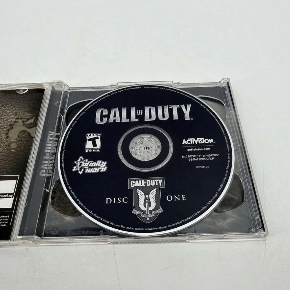 Call of Duty 1 PC CD-ROM 2003 Activision 2 Discs W/ Case and Key